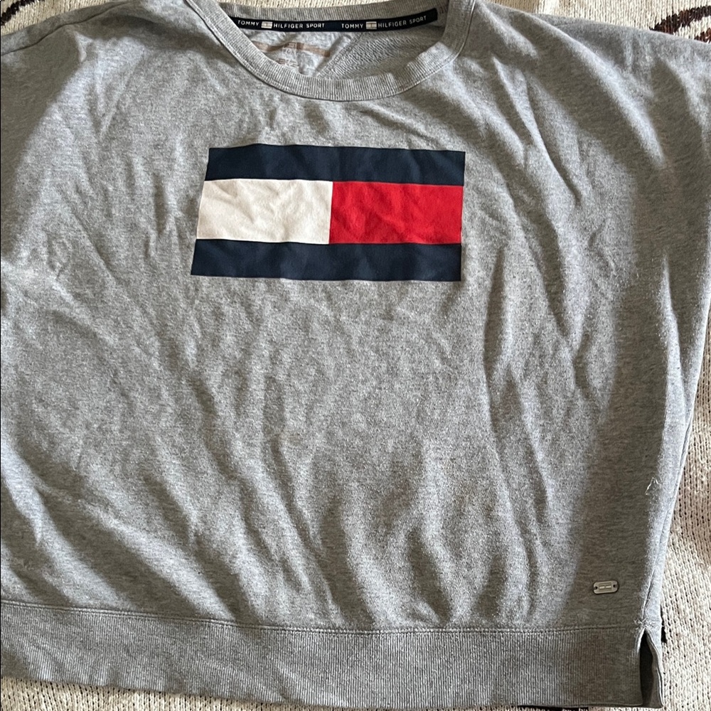 Tommy Hilfiger woman’s Gray Crewneck Sweater with Logo